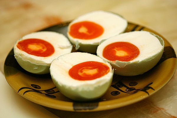 telur-asin-siap-disantap