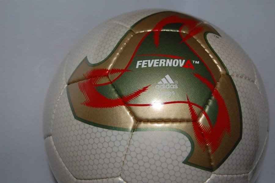 Bola Fevernova