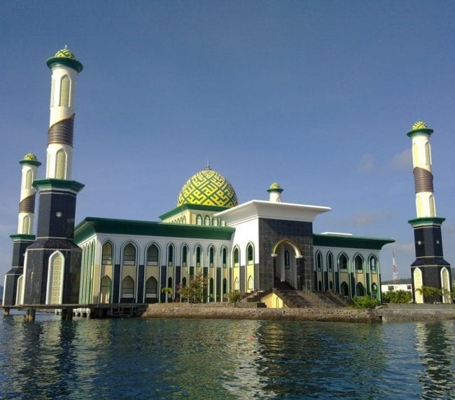 Masjid Al-Munawaroh Ternate