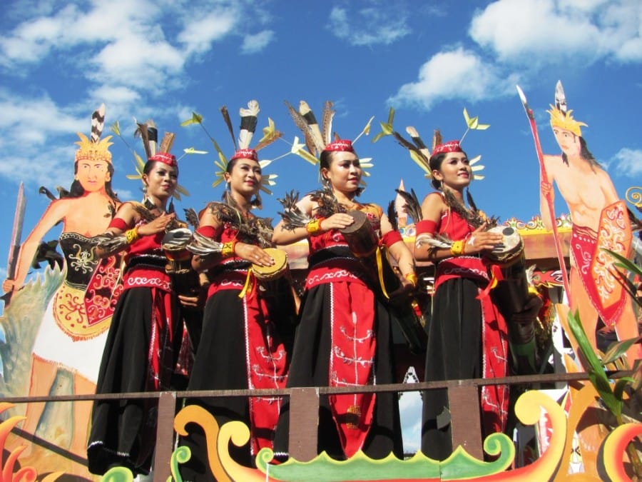 Kesenian tari yang ada di suku Batak