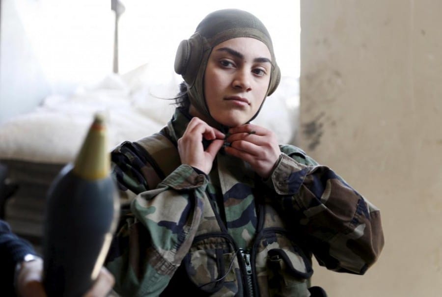 Anggota Tentara Perempuan dari Suriah