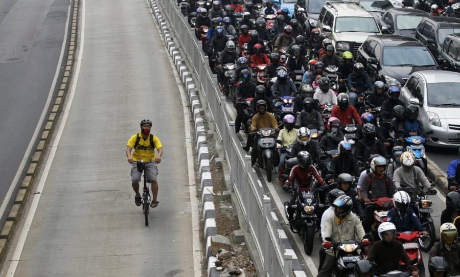 Naik sepeda lebih lancar di jalan