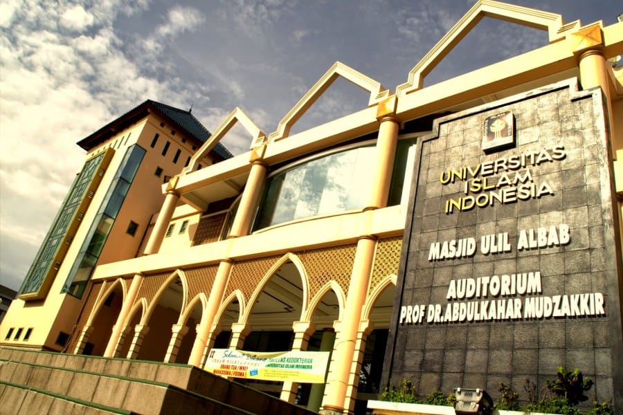 Masjid Ulil Albab, Kampus UII Yogyakarta