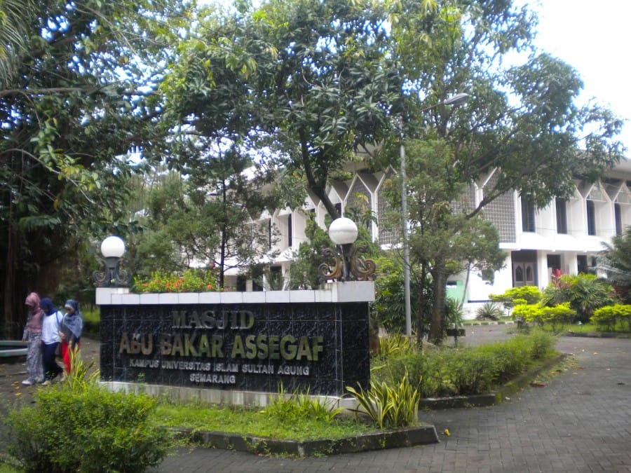 Masjid Abu Bakar Assegaf, Kampus UNISSULA Semarang