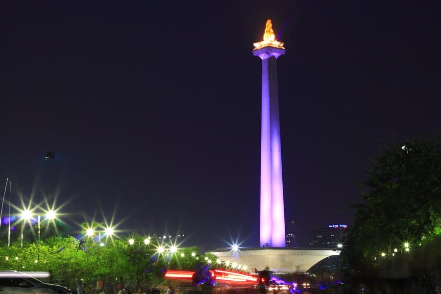 Monas saat Malam