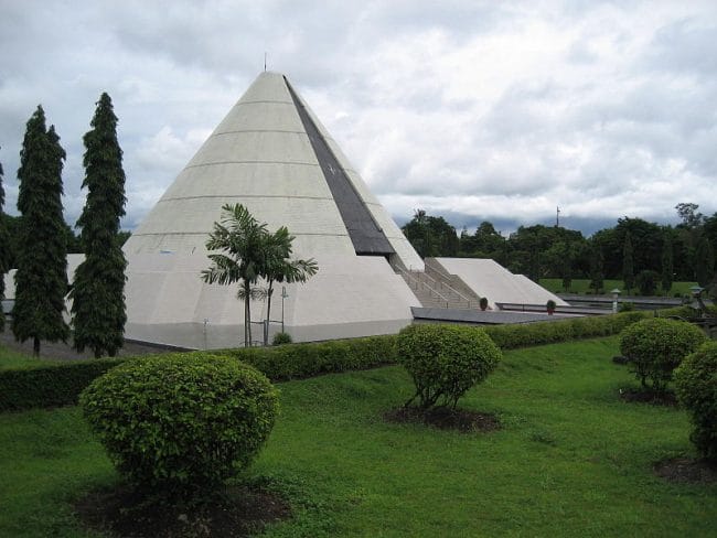 Monumen Jogja Kembali di Jl. Lingkar Utara, Yogyakarta 55581, Indonesia
