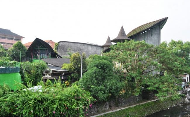 Museum Affandi di Jl. Laksda Adisucipto 167, Yogyakarta 55281, Indonesia