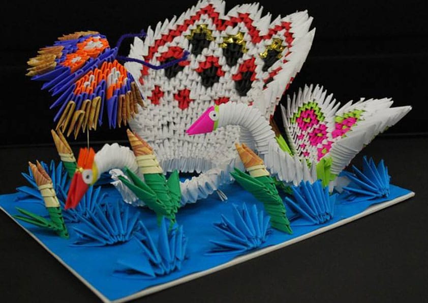 Origami 3D angsa di danau