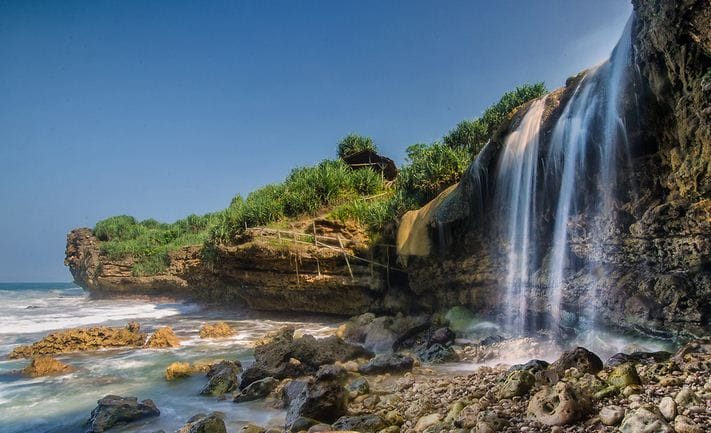 Pantai Jogan di Tepus, Gunungkidul, Yogyakarta, Indonesia