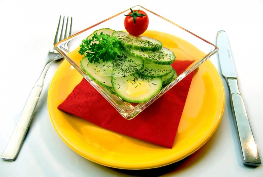 Salad, menu makan sehat vegetarian