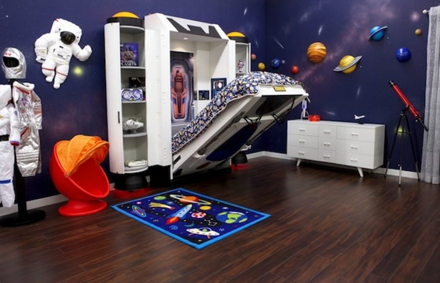 Tempat tidur dengan konsep luar angkasa Tempat tidur dengan konsep luar angkasa