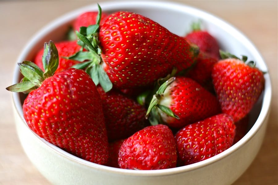 Buah Stroberi *Strawberry)