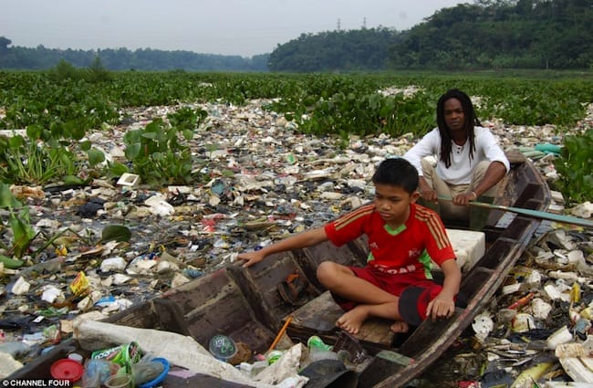 Sampah di sungai Citarum