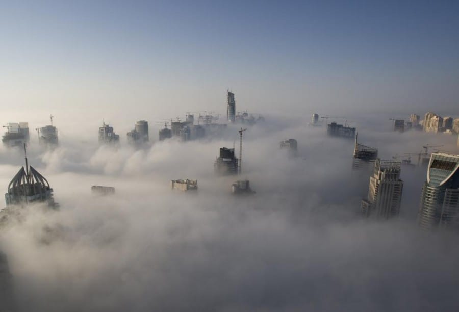 Kabut berat di Dubai Marina