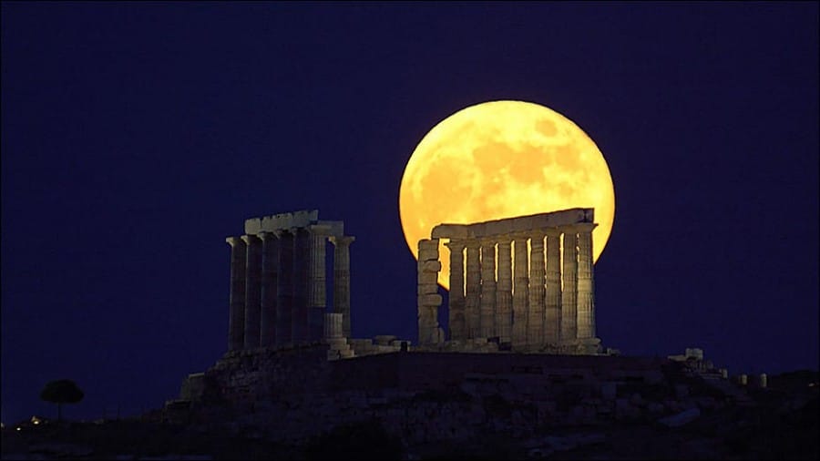 Supermoon di Akropolis