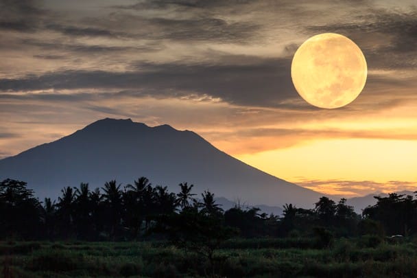 Supermoon di Bali