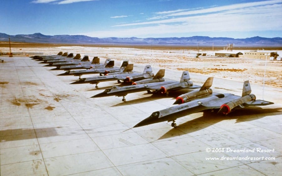 The SR-71 Blackbird dibangun 1964