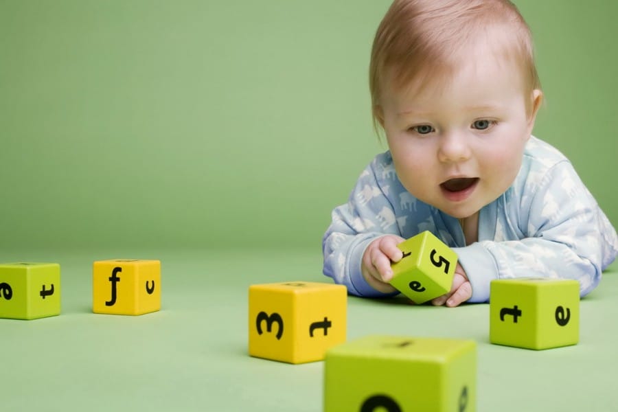 Perkembangan Bayi bulan ke-10