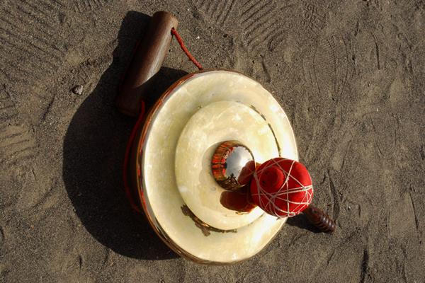 bende -alat musik tradisional Lampung-