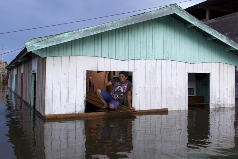 di atas rumah