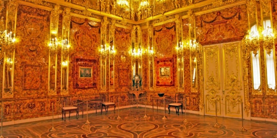 1-amber-room-vzx