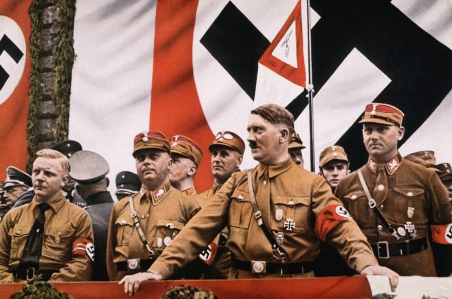 Adolf Hitler dan Politik