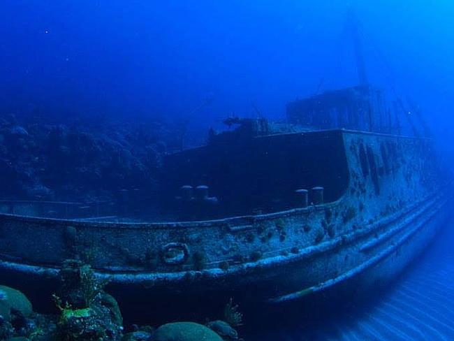 Bangkai Kapal di Dasar Laut Segitiga Bermuda