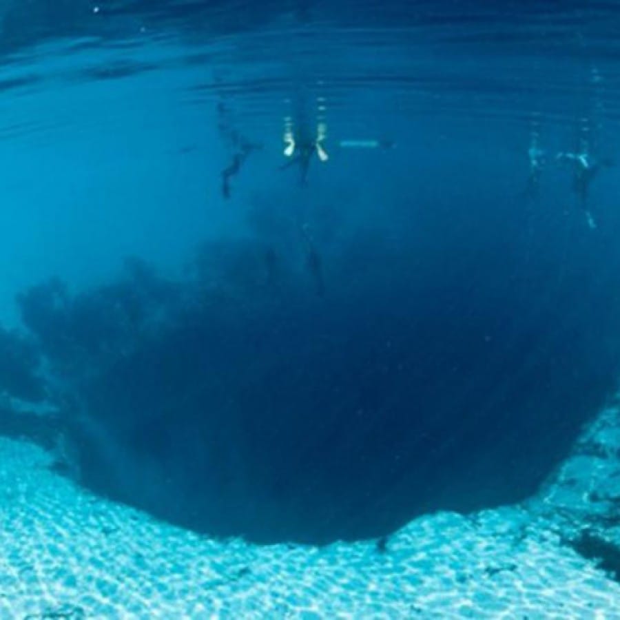 Blue Hole di Segitiga Bermuda