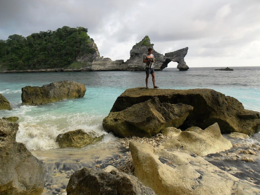 Bukit Pantai Atuh di Pulau Bali