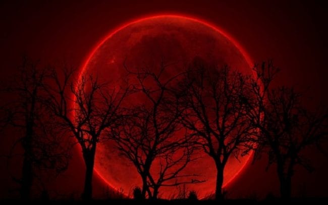 gerhana bulan merah