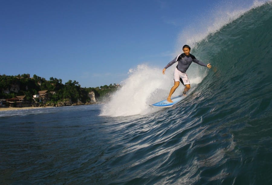 h 17 surfing_bingin_