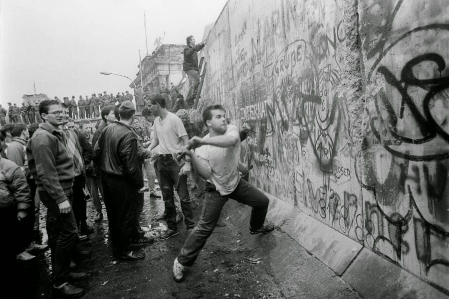 Keruntuhan Tembok Berlin