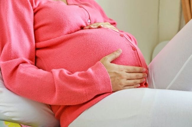 Tanda Bahaya Kehamilan - Rasa Nyeri yang Sangat Hebat di Bagian Perut