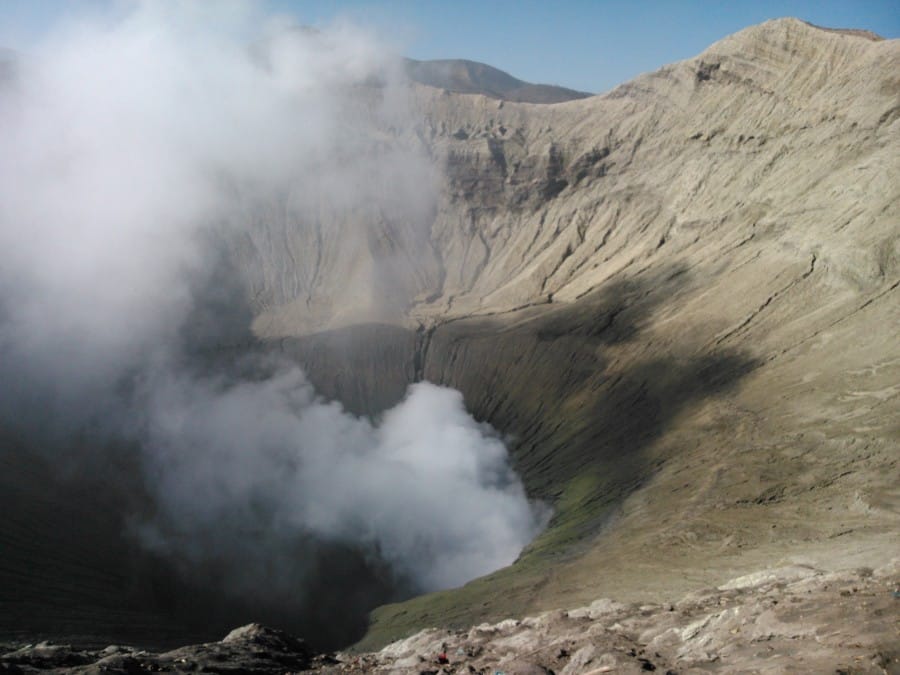 Pemandangan Kawah Gunung Bromo