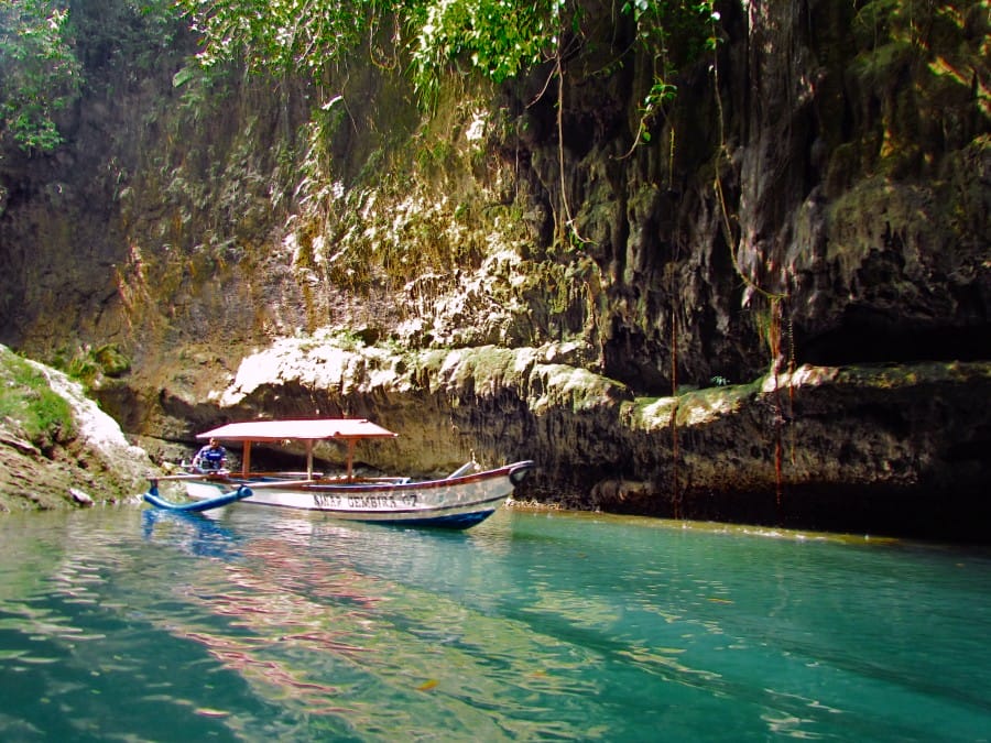 Green Canyon Pangandaran - Perjalanan Menggunakan Ketinting