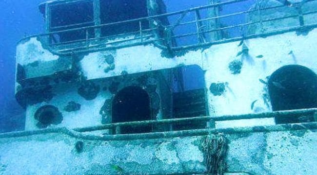 Salah Satu Bangkai Kapal di Laut Bermuda