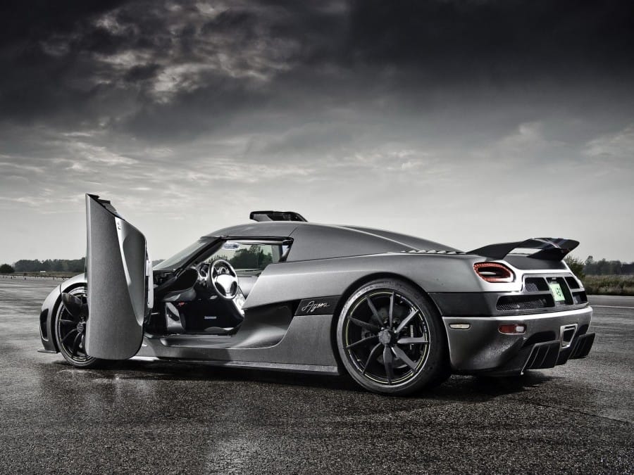 koenigsegg.com