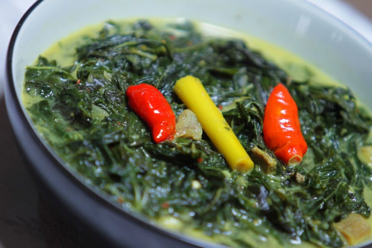 Rendang Daun Singkong