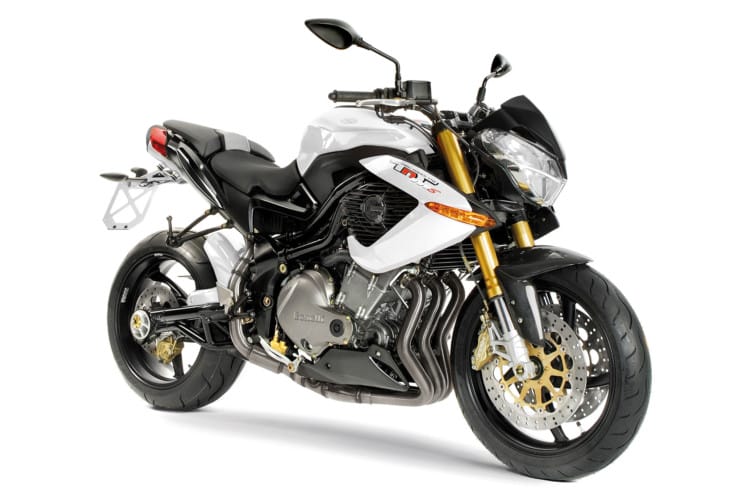 Motor Gede Benelli TNT 889 T