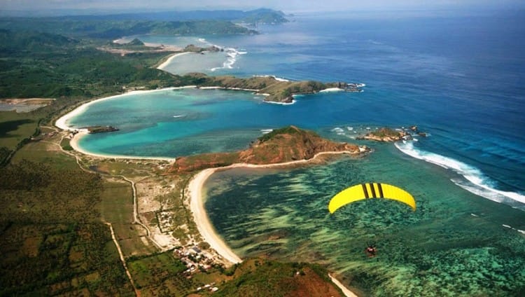 aerial-pantai-kuta-lombok-indonesia