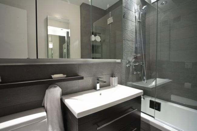grey bathroom
