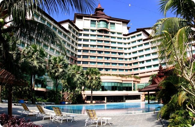 Hotel Terbaik di Jogja Melia Purosani