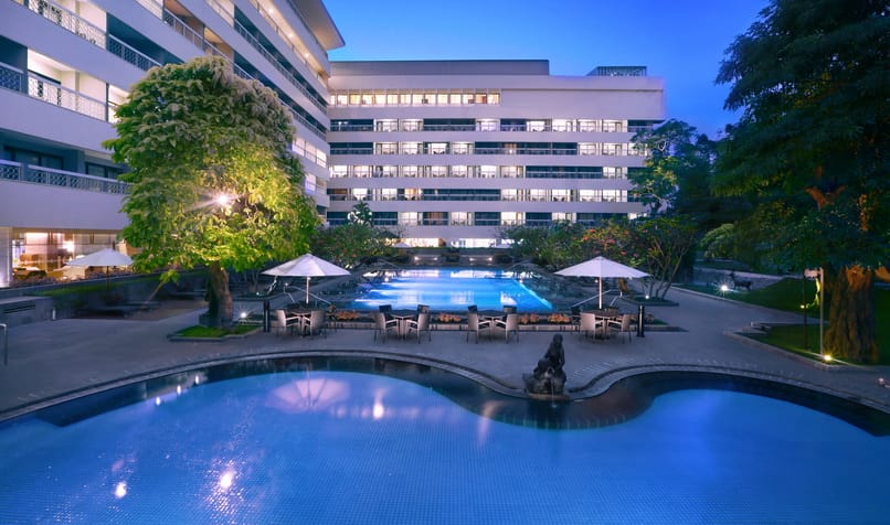 Kolam Renang di Hotel Royal Ambarrukmo Yogyakarta