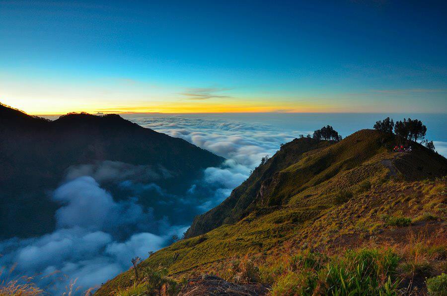 panorama-Gunung-Rinjani (anekatempatwisata.com)