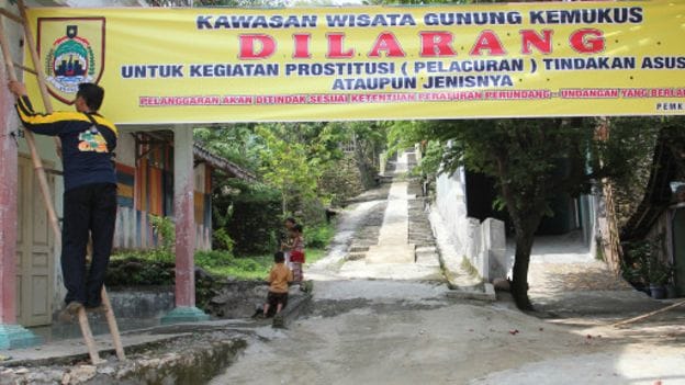 Penutupan Protitusi di Gunung Kemukus