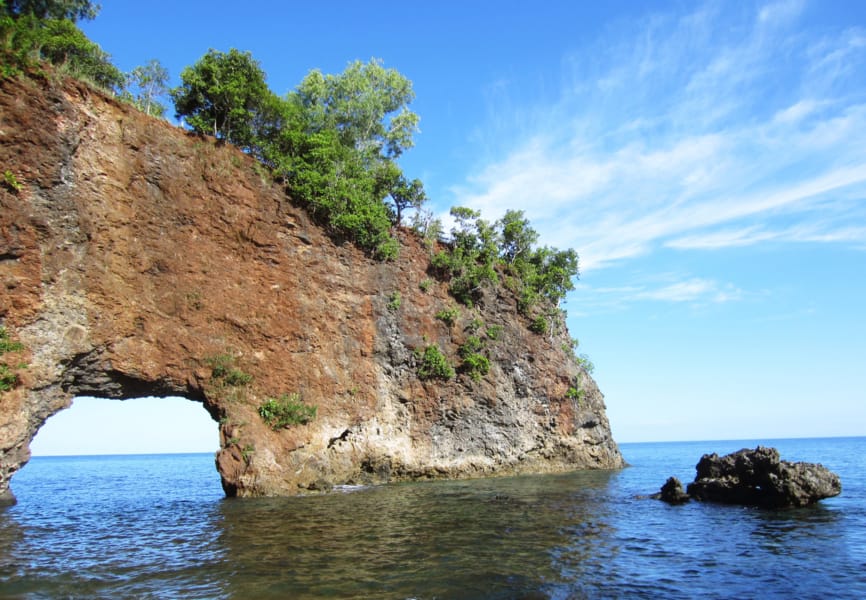 pantai pintu kota maluku