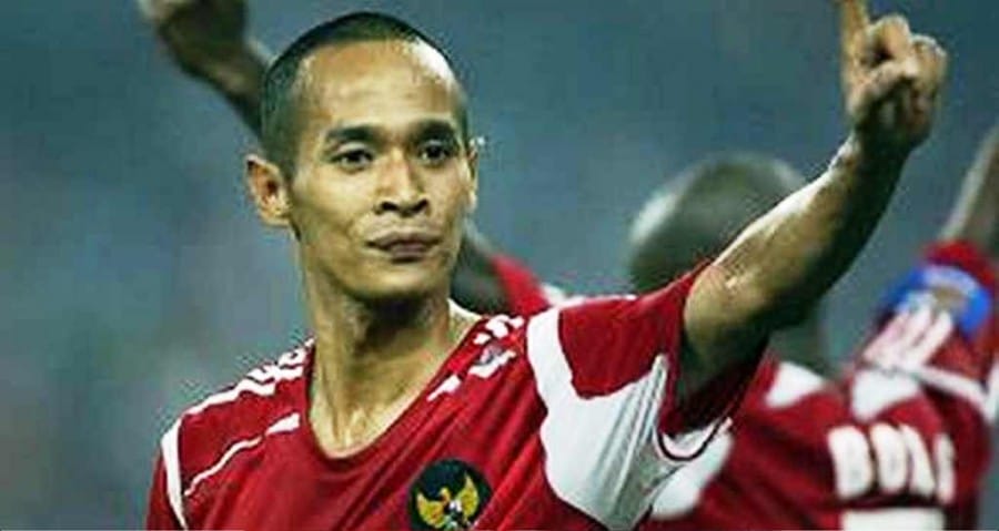 5 Pemain Sepak Bola Legenda Indonesia Yang Pernah Bermain Di Luar Negeri