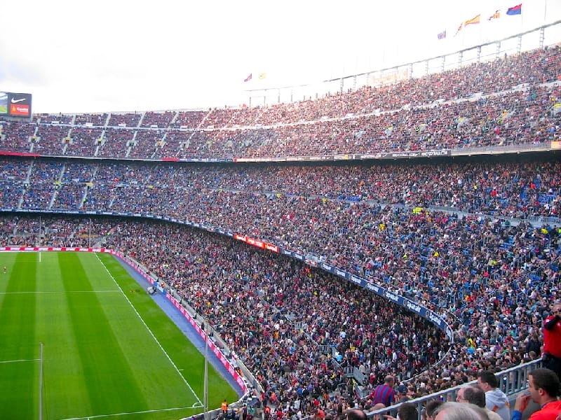 thefootballstadiums.com