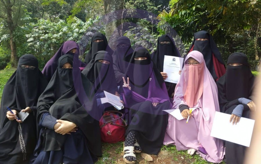 Cadar Wanita Arab| Pict by. www.wanitaindonesiabercadar.com