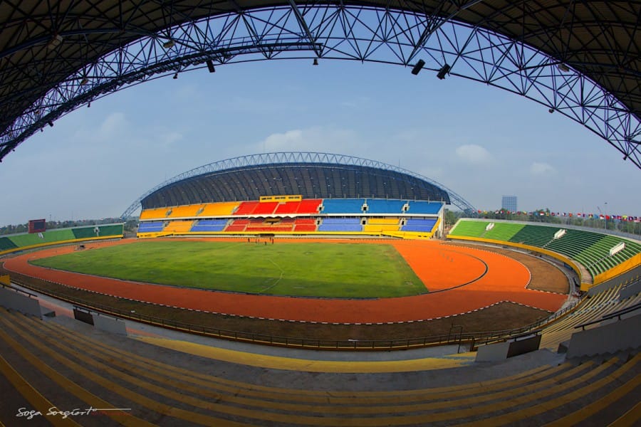 stadion terbesar dan bertaraf internasional di Indonesia
